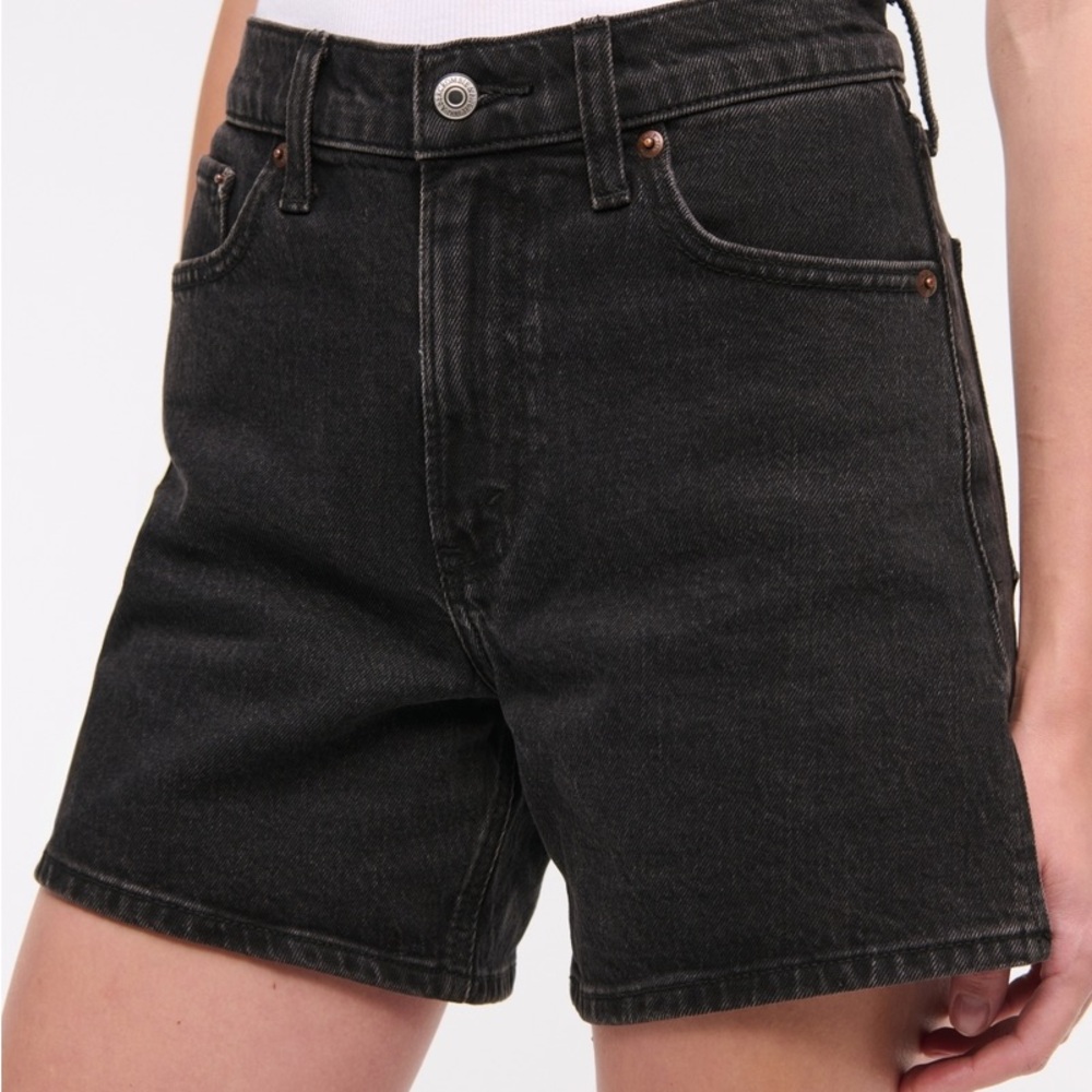 Abercrombie & Fitch High Rise Dad Short | Black